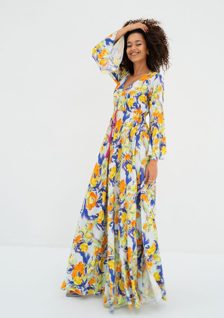 Aliyah - Letnia sukienka maxi z wiskozy w kwiaty Błękitna